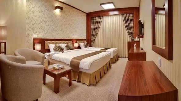 ممنوعیت ورود مجردها و جمع های هم جنس به هتل ها نقض حقوق شهروندی 