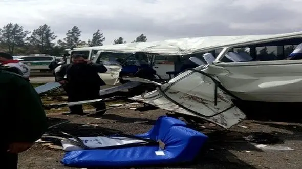 پراید مینی بوس را مچاله کرد! / در کرمانشاه رخ داد + عکس عجیب