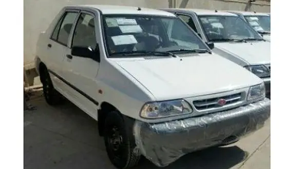 کشف 8 دستگاه خودروی پراید صفر احتکار شده در نطنز