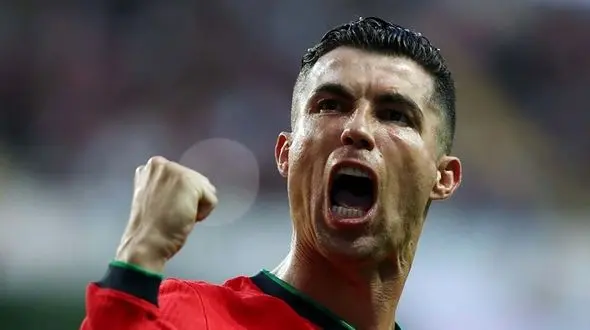 تصادف وحشتناکی که رونالدو از آن جان سالم به در برد! + فیلم