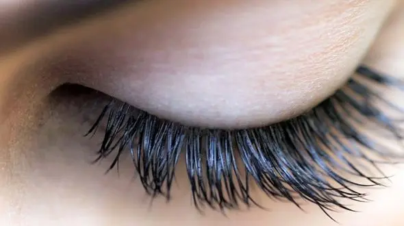 مژه های پرپشت با ساخت سرم خانگی+ طرز تهیه 