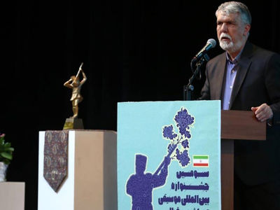 وزیر فرهنگ و ارشاد اسلامی : موسیقی عاشیق‌لار از جلوه‌ های زیبای هنر این سرزمین است