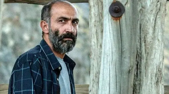 فیلم/ هادی حجازی فر: من مفلوک ترین و فقیر ترین بازیگرم.../ زنم باردار بود و من پول نداشتم.../ الان...!