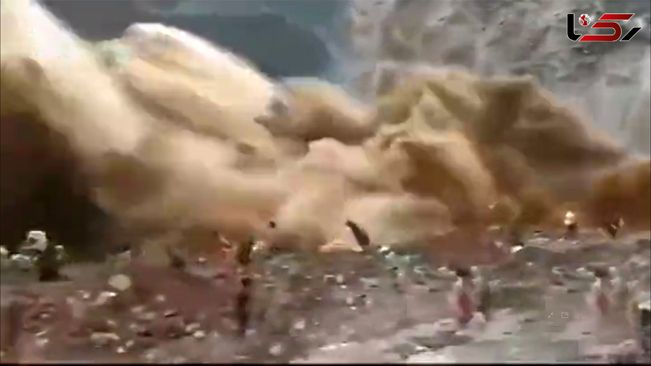 2  فیلم از لحظه ریزش معدنی در مغولستان چین 