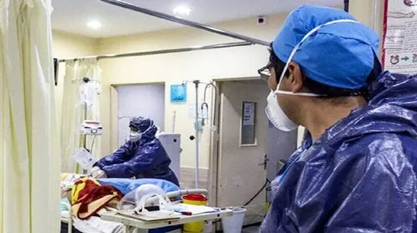 عکس فاجعه بار بستری بیماران کرونایی در راهروی بیمارستان / در جاسک رخ داد