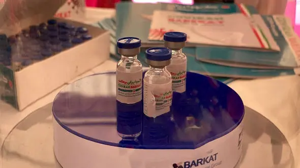 رونمایی از اولین‌ محصول کارخانه تولید واکسن کوو ایران برکت