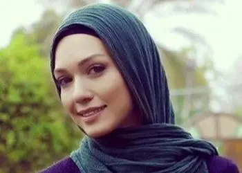 دکوراسیون شیک خانه امروزی شهرزاد کمالزاده/ لوستر طلایی، یخچال و لباسشویی سیلور، کابینت خوش رنگ و ظرف و ظروف گران قیمت خانم بازیگر باسلیقه 