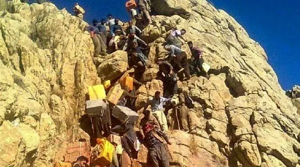 جدال روستاییان مرزنشین برای زنده ماندن