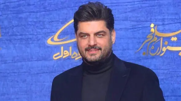 میزبانی جذاب علی ضیا از سام درخشانی و مادر چشم رنگی و جوانش در عید نوروز/ چه مامان کم سن و سال و باکلاسی+ فیلم