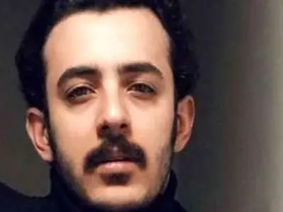 اولین عکس صمیمی «علی شادمان» و گربه «بنگال» او که در فضای مجازی منتشر شد / آرامش یاغی در کنار موجودی با خال‌های پلنگی!