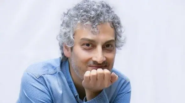 رونمایی از همزاد قجری ارژنگ امیرفضلی در عکس های لورفته از کاخ گلستان/ چقدر شبیه هم هستن+عکس