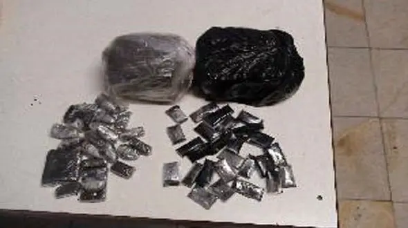 مخفی ترین جاسازی تریاک در بدن این 4 مسافر / اگر میترکیدند می مردند