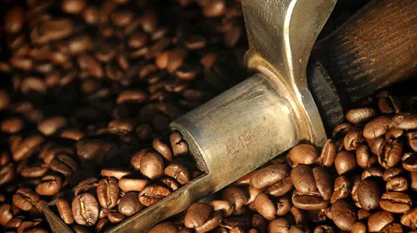 موهایی درخشان و پوستی زیبا با این نوشیدنی خوشمزه