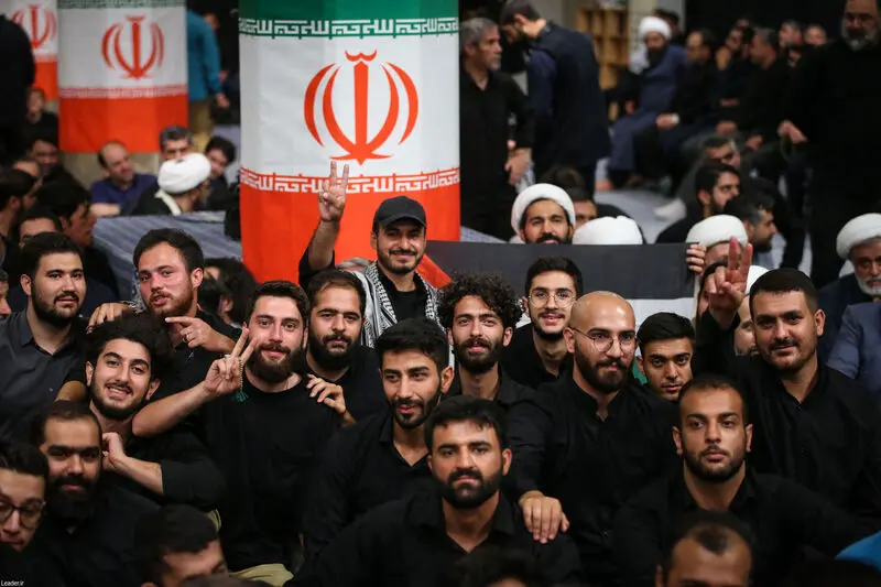 رهبر انقلاب حضرت آیت الله خامنه ای در مراسم بزرگداشت شهدای جنگ تحمیلی اخیر 7-5-1404
