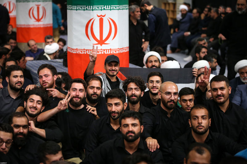 رهبر انقلاب حضرت آیت الله خامنه ای در مراسم بزرگداشت شهدای جنگ تحمیلی اخیر 7-5-1404