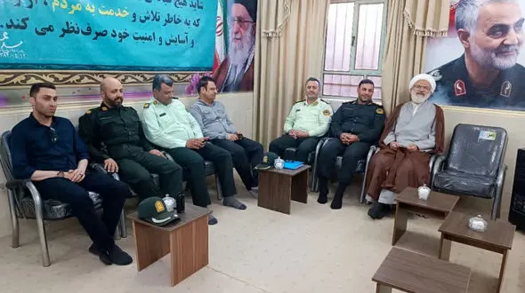 دیدار رئیس پلیس وجمعی از پرسنل نیروی انتظامی آبادان با امام جمعه این شهرستان