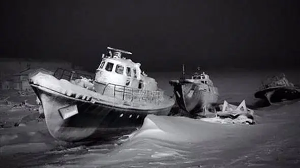 زیباترین جزیره یخ زده در روسیه!