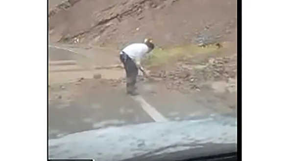 فیلم اقدام جالب پلیس بوشهر در جاده شیراز / ببینید