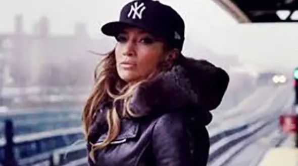 تیپ جدید بازیگر مشهور زن +عکس