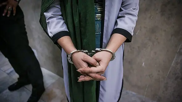 زن زورگیر دستگیر شد / او سر دسته باند تبهکاری بود