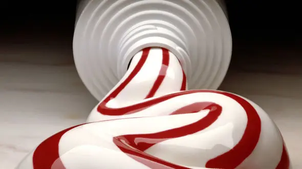 12 کاربرد غیر معمول از خمیر دندان که شما نمی دانید