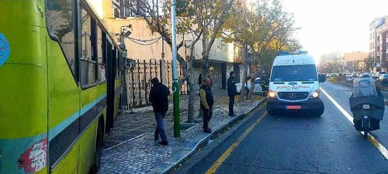 برخورد اتوبوس شهری