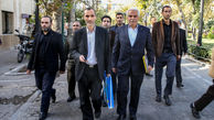 حضور احمدی‌نژاد در دادگاه بقایی  / مردم به سمت احمدی نژاد هجوم آوردند +فیلم