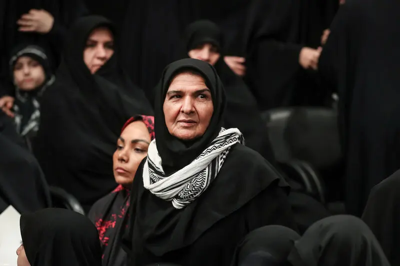رهبر انقلاب حضرت آیت الله خامنه ای در مراسم بزرگداشت شهدای جنگ تحمیلی اخیر 7-5-1404