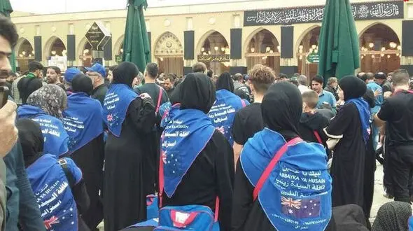 زائران استرالیایی در مسجد کوفه +عکس 