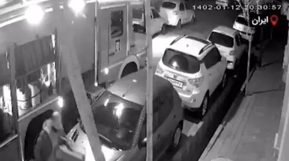 سرقت ابزار امداد آتش نشانان در زمان عملیات/تجهیزات خودروهای آتش‌نشانی بیمه نیستند؛امدادگران باید خسارت بپردازند