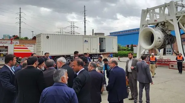 آزمایش موفق موتور کاملاً ایرانی هواپیما با حضور رئیس جمهور