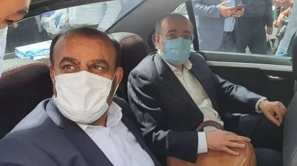 رستم قاسمی برای ثبت نام در انتخابات 1400 وارد وزارت کشور شد  + عکس