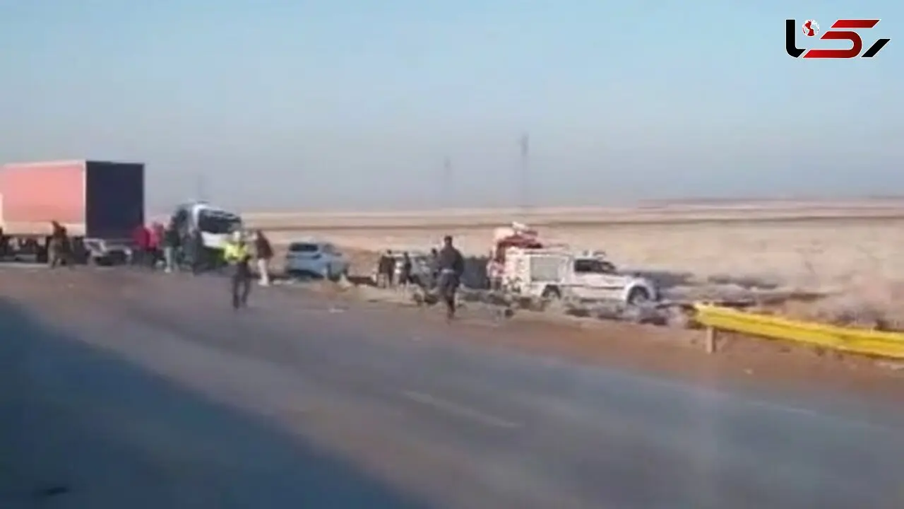 فلیم لحظه تصادف زنجیره ای در اتوبوان زنجان با 19 نفر مصدوم