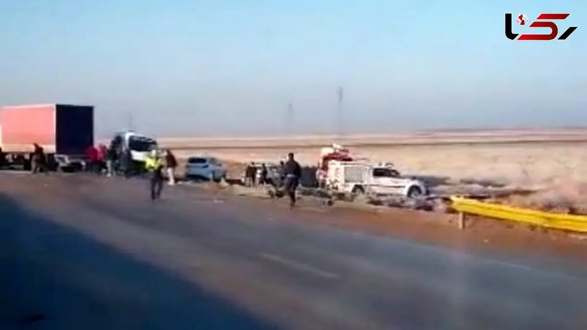 فلیم لحظه تصادف زنجیره ای در اتوبوان زنجان با 19 نفر مصدوم