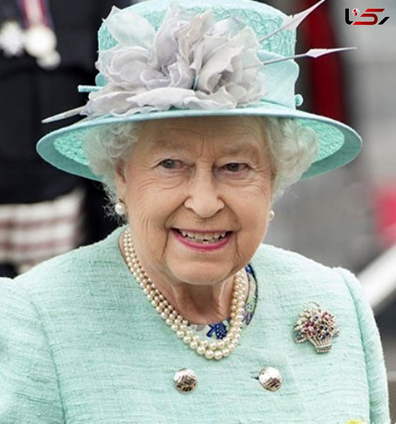 کلکسیون گردنبندها و جواهرات خیره کننده ملکه الیزابت +تصاویر 
