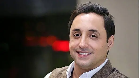 خاطره امیرحسین رستمی در برنامه آپارات/برای بازی ایران استرالیا از سربازی فرار کردم!+فیلم