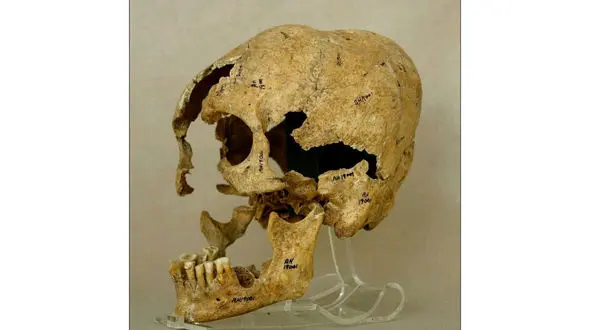 کشف جمجمه 9 هزار ساله یک زن در لرستان  + عکس 