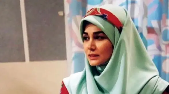عکس/ سفر زمان؛ چهره جدید «لادن رضاجویی» مجری برنامه کودک بعد 27 سال در 55 سالگی / چهره خانم مجری هنوزم جوان و شادابه!