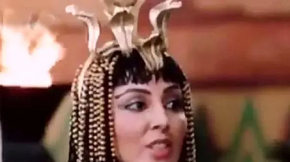 نفرتیتی سریال یوسف پیامبر از تاج با نشان مار افعی تا کلاه های لوکس تنیس اش