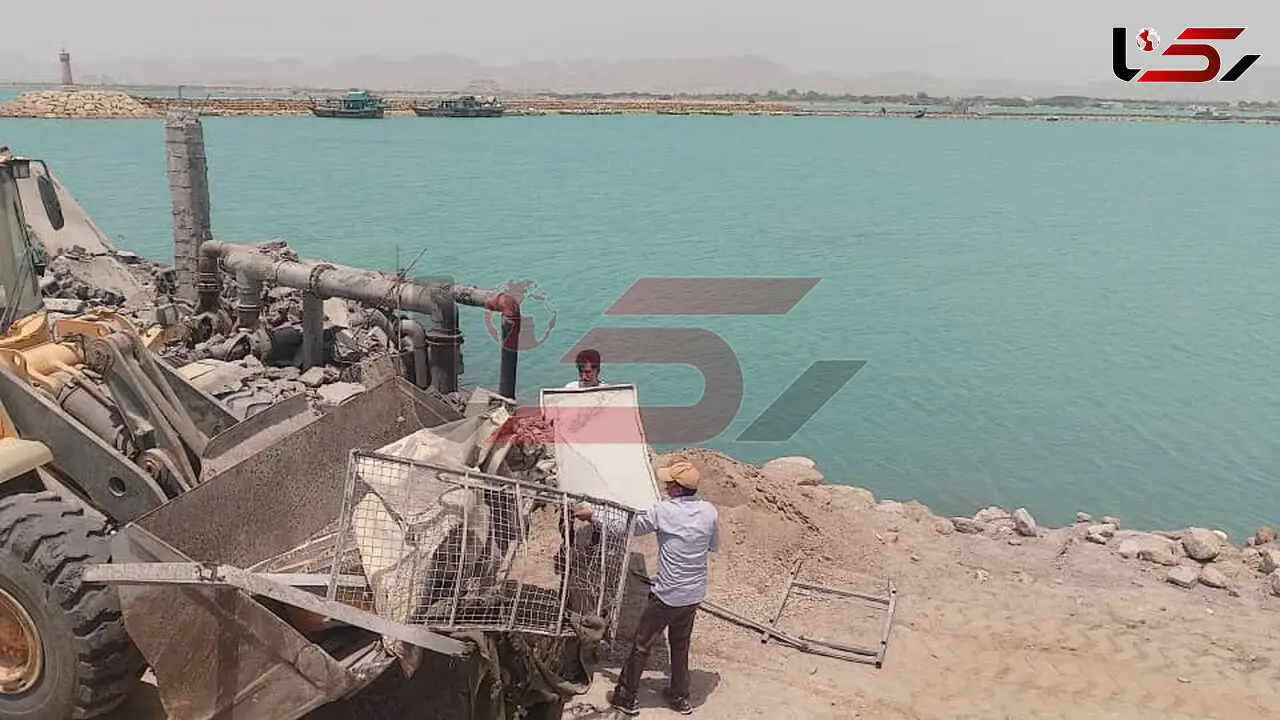 آواربرداری تاسیسات آسیب دیده آب شیرین کن غرب جاسک به پایان رسید