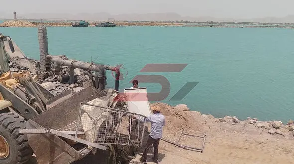 آواربرداری تاسیسات آسیب دیده آب شیرین کن غرب جاسک به پایان رسید