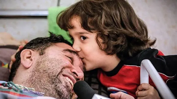 مداح معروف کشورمان در کما / برای او دعا کنید+ عکس