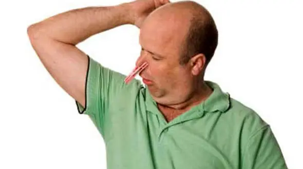 غذاهایی که موجب بوی بد بدن شود
