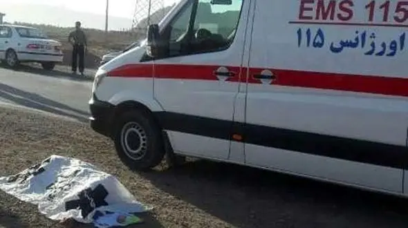 تصادف مرگبار یک سمند با دو دستگاه کامیون در محور همدان-زنجان