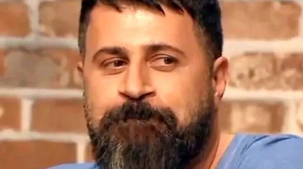 فیلم / خوانندگی هومن حاج عبداللهی با لهجه مازندرانی و آهنگ انگلیسی /مگه میشه اینو دید و از خنده منفجر نشد !