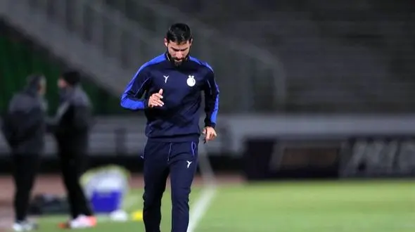 کابوس ادامه دار مهرداد محمدی در این فصل / ستاره گران قیمت استقلال به بازی با پیکان می رسد؟