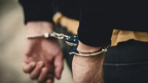 وحشت آفرینی مرد مسافرکش برای زنان در آبادان / با تهدید چاقو طعمه هایش را تسلیم می کرد