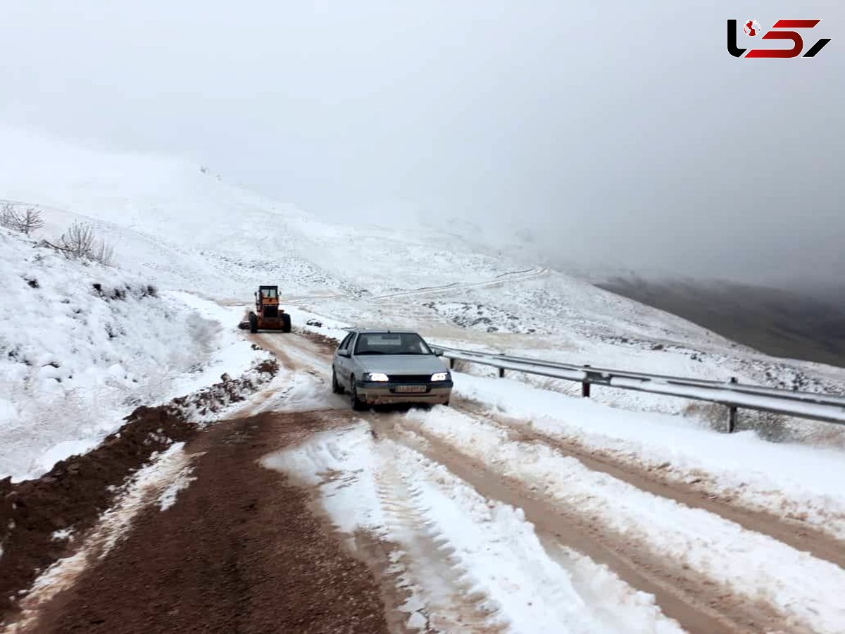 امداد رسانی به هفت دستگاه خودروی گرفتار برف در کلات خراسان رضوی 