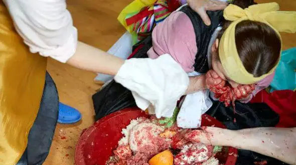 عجیب ترین مراسم جن گیری+ تصاویر