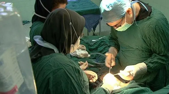 جنجال قهر پزشک جراح قبل از جراحی در بیمارستان فرقانی قم